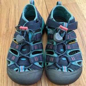 SOLD Keen Youth Newport H2 Sandals Navy & Baltic 12
